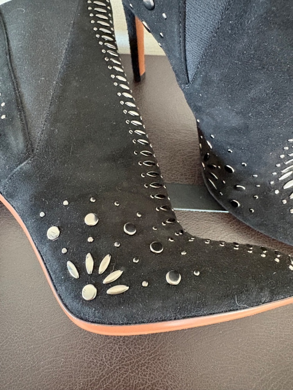 ALAIA Boots right off the Runway - Picture 7 of 11